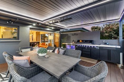 Photo of property in 16 Clyside Avenue, Half Moon Bay, Auckland, 2012