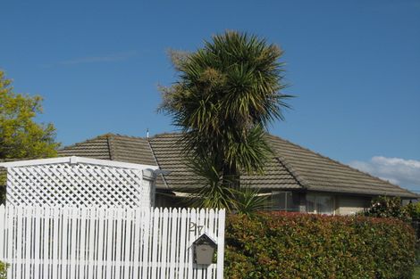 Photo of property in 27 Clipper Place, Redwood, Christchurch, 8051