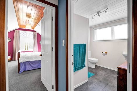 Photo of property in 70 Collins Street, Hawera, 4610