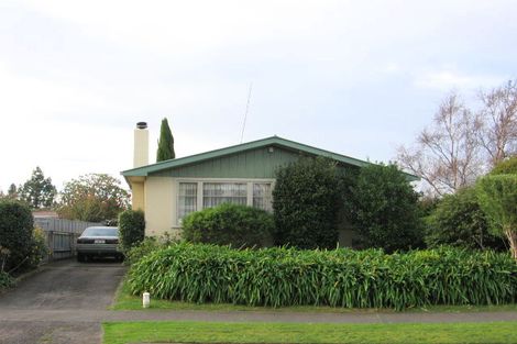 Photo of property in 5 Waterloo Crescent, Hokowhitu, Palmerston North, 4410
