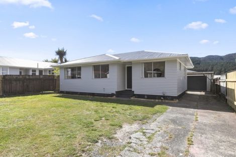 Photo of property in 22 Hamstead Street, Wainuiomata, Lower Hutt, 5014