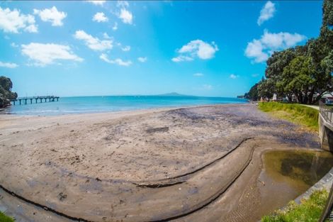 Photo of property in 12a Seaton Road, Murrays Bay, Auckland, 0630