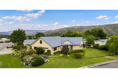 Photo of property in 24 Whitby Street, Clyde, 9330