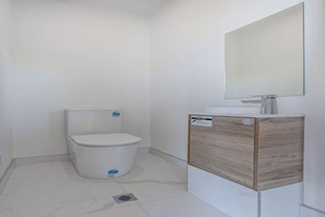 Photo of property in 3/16 Williamson Avenue, Belmont, Auckland, 0622