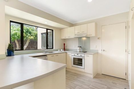 Photo of property in 59a Reelick Avenue, Pakuranga Heights, Auckland, 2010