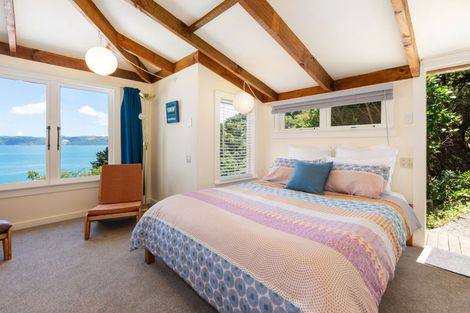 Photo of property in 17 Mahina Road, Mahina Bay, Lower Hutt, 5013