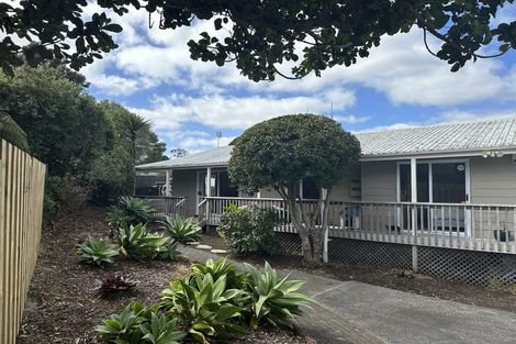 Photo of property in 2/22 Neptune Avenue, Beach Haven, Auckland, 0626