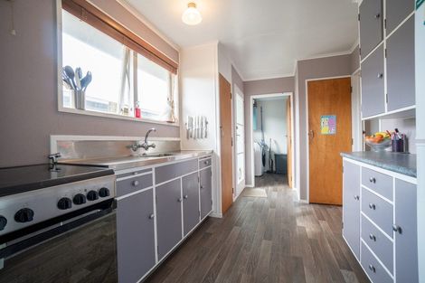 Photo of property in 32 Rhodes Drive, Kelvin Grove, Palmerston North, 4414