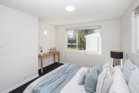 Photo of property in 8a Rosedale Place, Avonhead, Christchurch, 8042