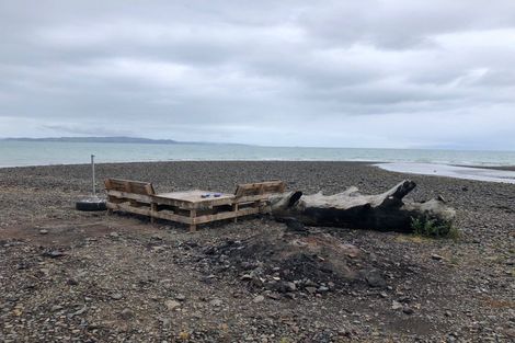 Photo of property in 26 Orere Point Road, Orere Point, 2585