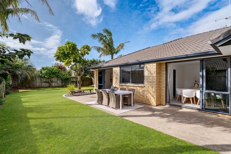 Photo of property in 9 Carrington Drive, Papamoa Beach, Papamoa, 3118