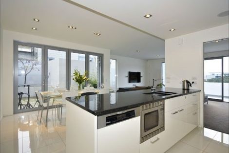 Photo of property in 1 Upper Lewisville Terrace, Thorndon, Wellington, 6011