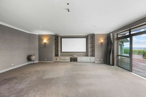 Photo of property in 305 Old North Road, Kumeu, 0892