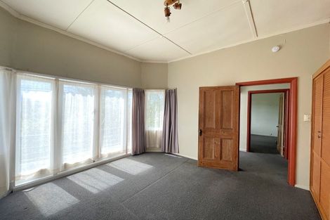 Photo of property in 82 Hazelhurst Pass, Caversham, Dunedin, 9012