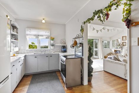 Photo of property in 22 Huia Street, Waikanae, 5036