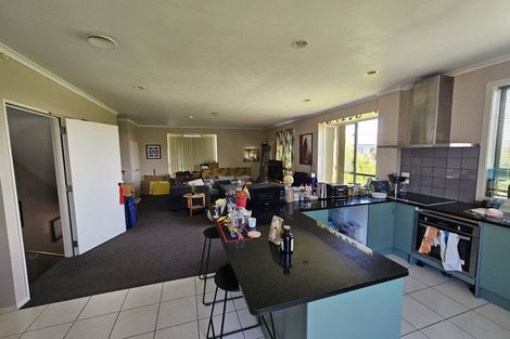 Photo of property in Tuscany Towers, 84/1 Ambrico Place, New Lynn, Auckland, 0600