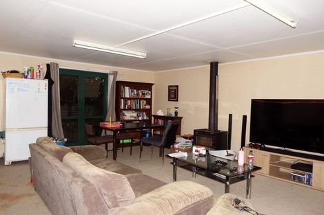 Photo of property in 2 Gloucester Street, Takaro, Palmerston North, 4412