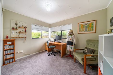 Photo of property in 30 Delaware Grove, Totara Park, Upper Hutt, 5018