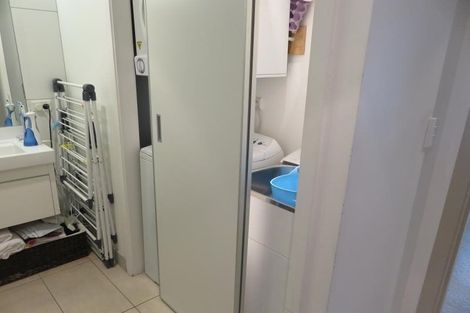 Photo of property in Bellagio Apartments, 8e/39 Taranaki Street, Te Aro, Wellington, 6011