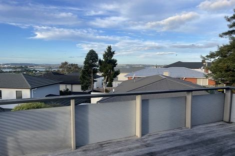 Photo of property in 136 Luckens Road, West Harbour, Auckland, 0618