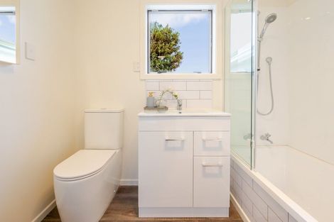 Photo of property in 2 Lomond Place, Tamatea, Napier, 4112