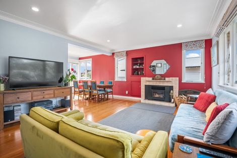 Photo of property in 9 Shortt Avenue, Mangere Bridge, Auckland, 2022