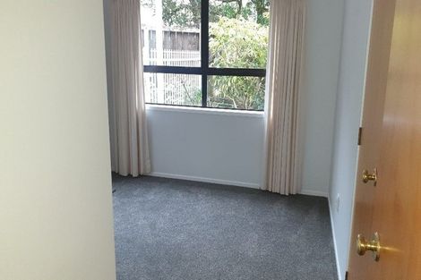 Photo of property in 2/30 Manly Esplanade, Browns Bay, Auckland, 0630