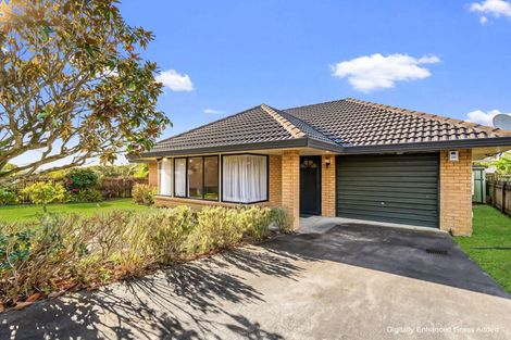 Photo of property in 2/13 Greers Road, Weymouth, Auckland, 2103