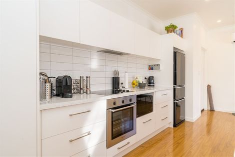 Photo of property in 24b Hargest Crescent, Saint Kilda, Dunedin, 9012