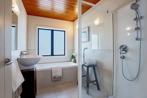 Photo of property in 388 Pine Valley Road, Dairy Flat, Silverdale, 0992