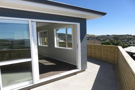 Photo of property in 18a Carluke Street, Paparangi, Wellington, 6037