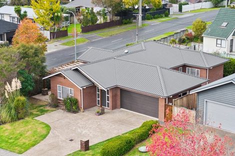 Photo of property in 1 Malbec Place, Huapai, Kumeu, 0810