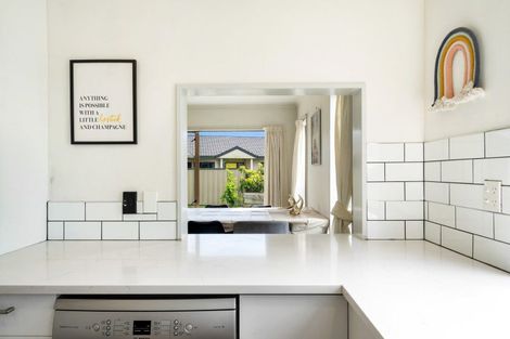 Photo of property in 19 Aintree Place, Taradale, Napier, 4112