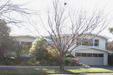 Photo of property in 25 Surrey Crescent, Hokowhitu, Palmerston North, 4410
