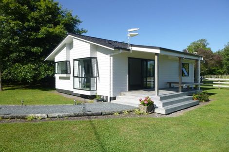 Photo of property in 146 Boord Crescent, Kumeu, 0891