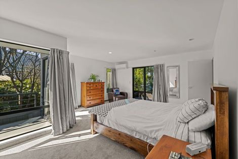 Photo of property in 28 Huntingdon Place, Avonhead, Christchurch, 8042
