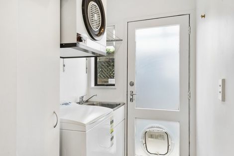 Photo of property in 2/78 Ngataringa Road, Devonport, Auckland, 0624