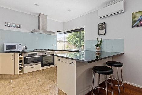 Photo of property in 10 Malbec Way, Greenmeadows, Napier, 4112