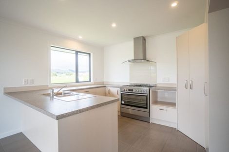 Photo of property in 33 Silicon Way, Fitzherbert, Palmerston North, 4410