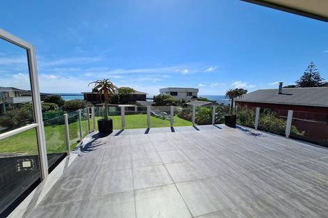 Photo of property in 14 Whiteley Street, Moturoa, New Plymouth, 4310