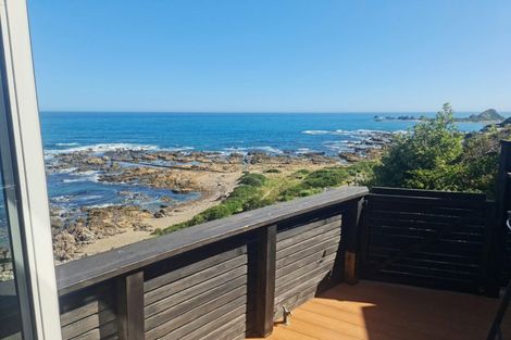 Photo of property in 114 The Esplanade, Houghton Bay, Wellington, 6023