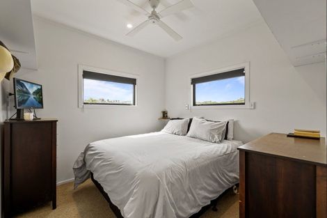 Photo of property in 30 Marram Place, Mangawhai Heads, Mangawhai, 0505