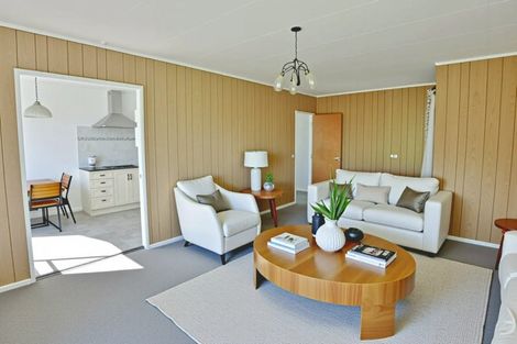 Photo of property in 14 Ewbank Place, Manurewa, Auckland, 2102