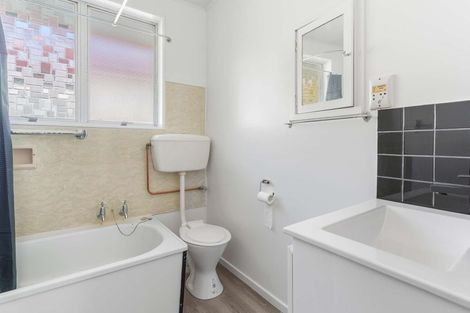 Photo of property in 2/42 Mathesons Road, Phillipstown, Christchurch, 8011