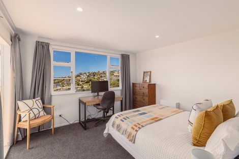 Photo of property in 93 Mount Pleasant Road, Mount Pleasant, Christchurch, 8081