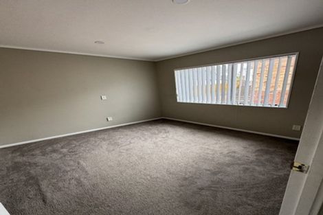 Photo of property in 16 Taupo Street, Green Bay, Auckland, 0604