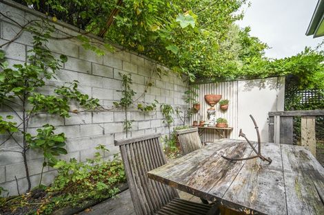 Photo of property in 623a Nelson Street North, Hastings, 4122