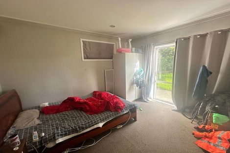 Photo of property in 44a Marine Parade, Mellons Bay, Auckland, 2014