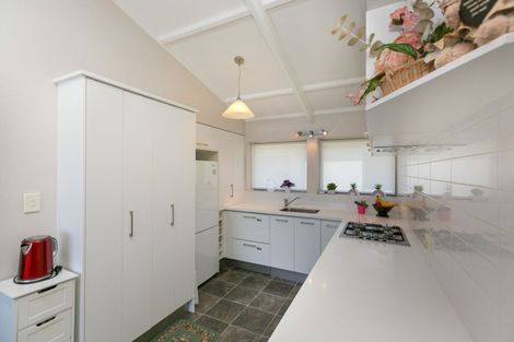 Photo of property in 4 Cutfield Road, New Plymouth, 4310