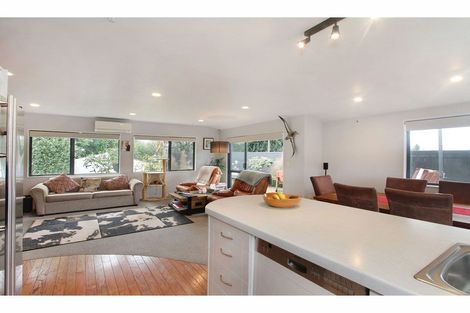 Photo of property in 23a Kervil Avenue, Te Atatu Peninsula, Auckland, 0610